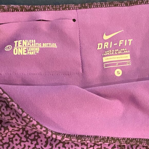 Nike Dri-Fit Black/Gray Leggings Ten Less Plastic Bottles! One Legend! SMALL - Picture 2 of 8